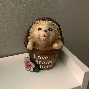 hedge hog decor piece